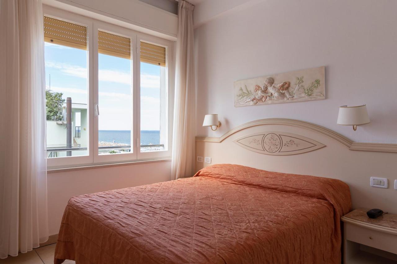 Hotel Mocambo Milano Marittima Exteriör bild