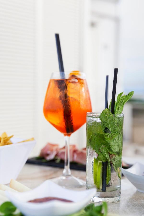 Hotel Mocambo Milano Marittima Exteriör bild